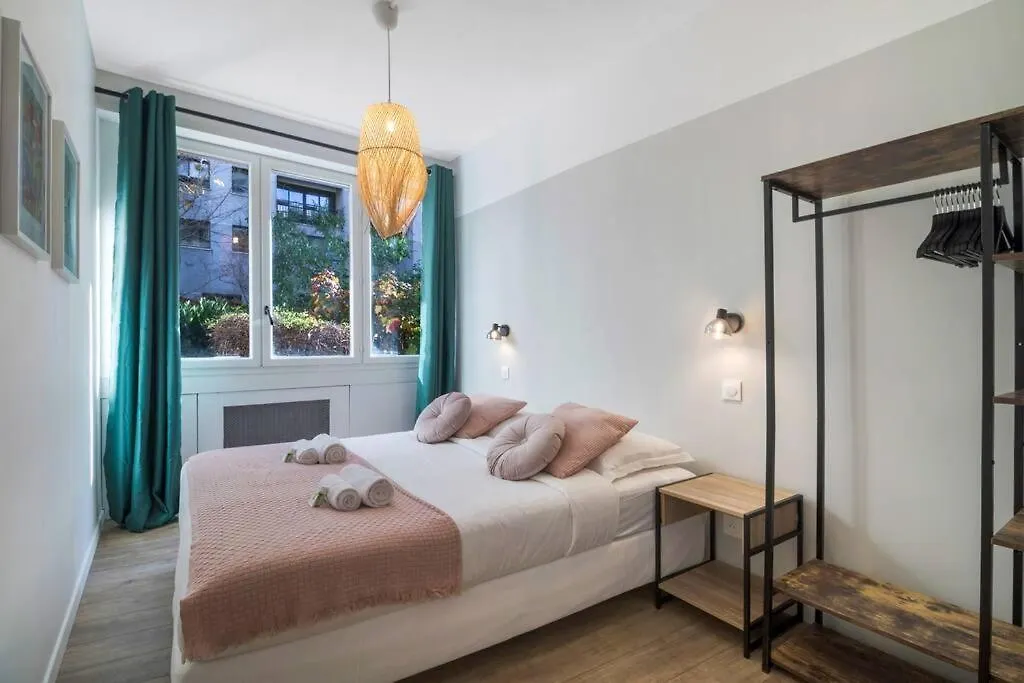 Brand New Flat For 8 People, 3 Bedrooms 아파트 파리