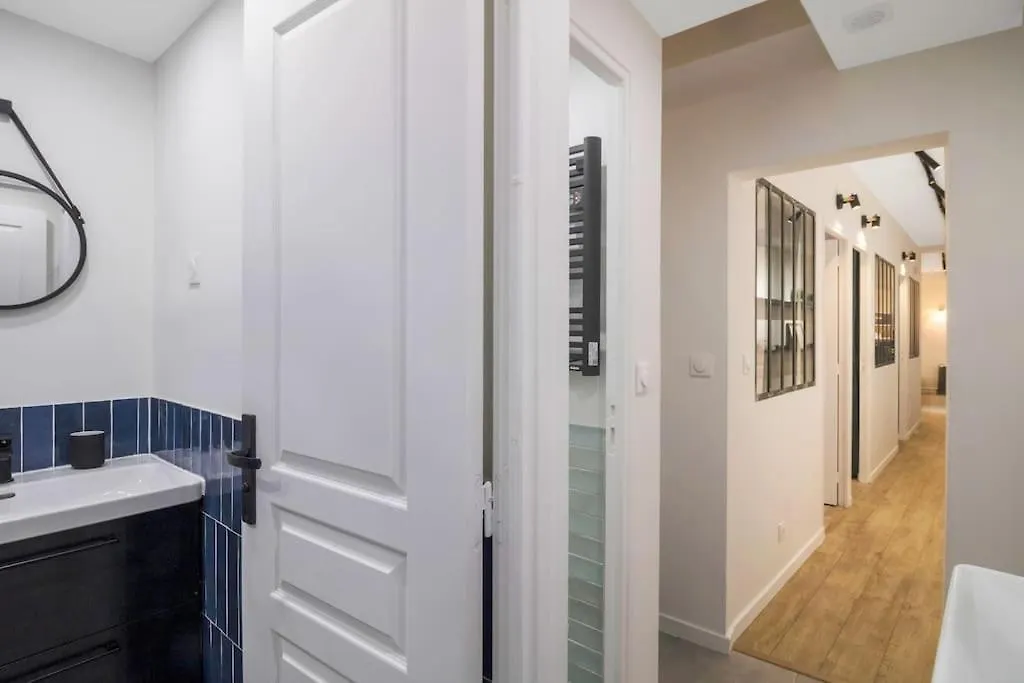 아파트 Brand New Flat For 8 People, 3 Bedrooms *